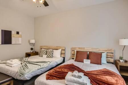 New Build 5 Min To Broadway Sleeps 10 Villa Nashville Exteriör bild